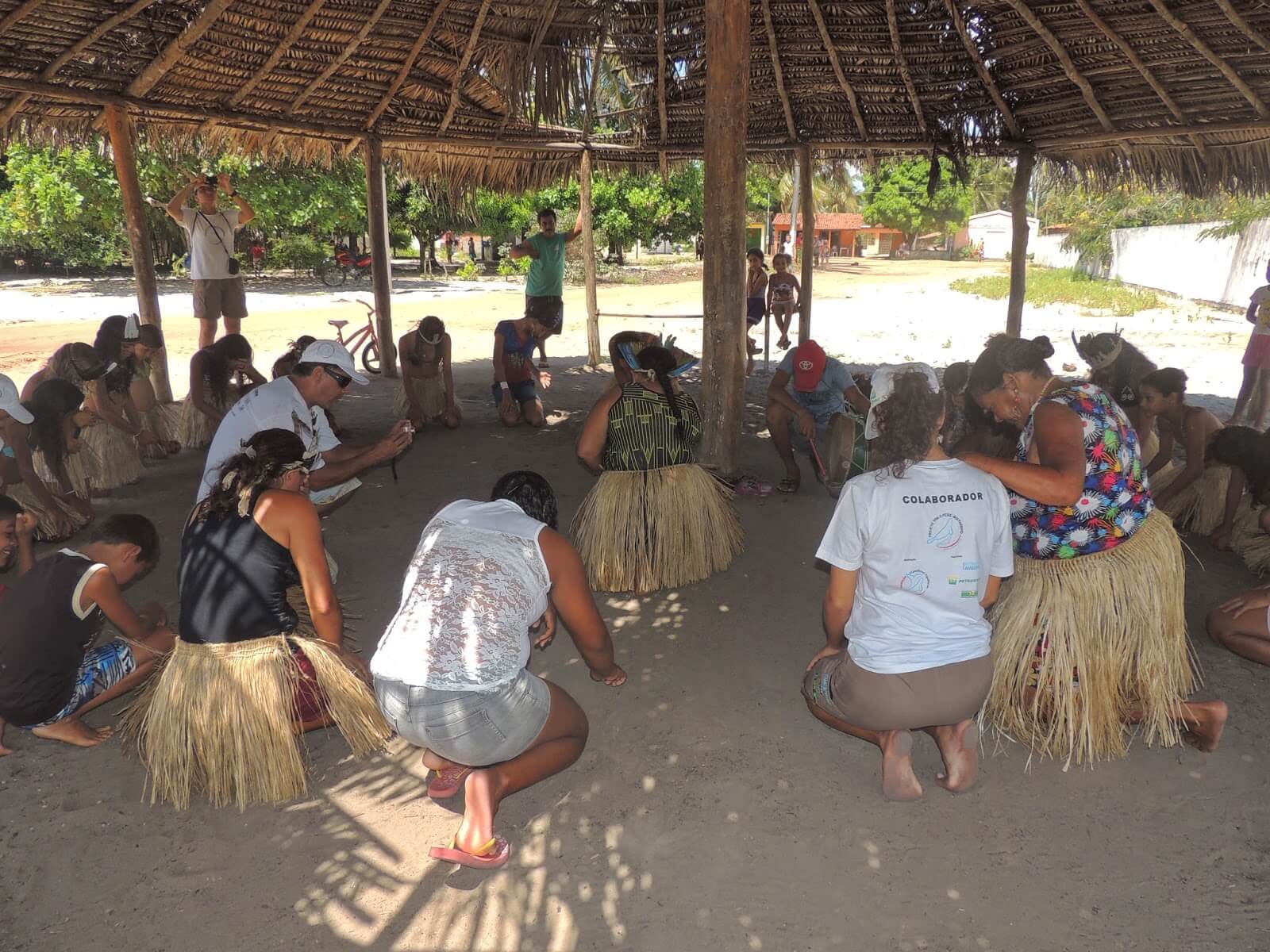 Imagem 2 de Projeto Viva o Peixe-Boi Marinho celebra Dia do Índio na Paraíba com a campanha “Ajude a preservar o peixe-boi marinho”